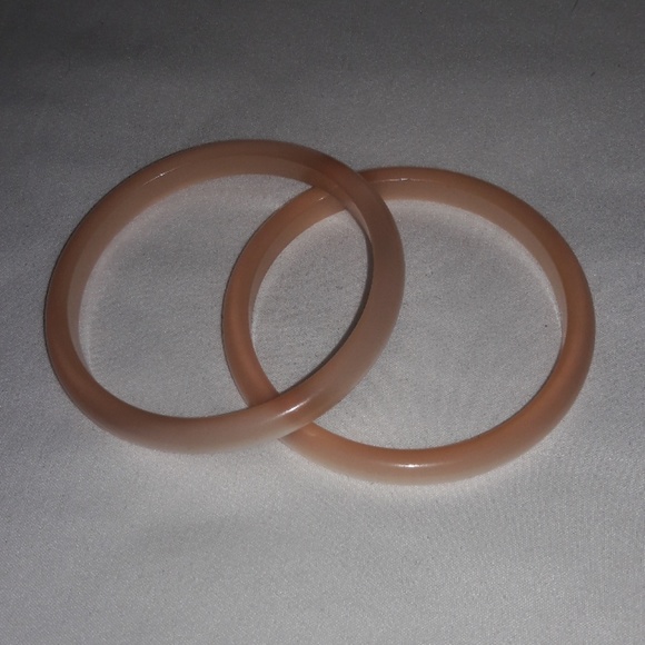 Pearlesent Pink Bangles - Picture 1 of 2